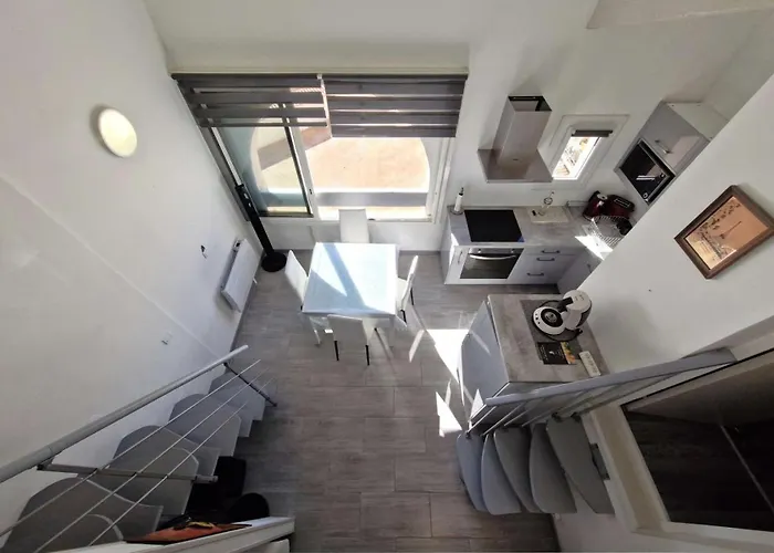 Les Arcades - 2 Pieces Mezzanine 6 Couchages Port Mae-8483 * Leucate