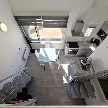 Les Arcades - 2 Pieces Mezzanine 6 Couchages Port Mae-8483 * Leucate