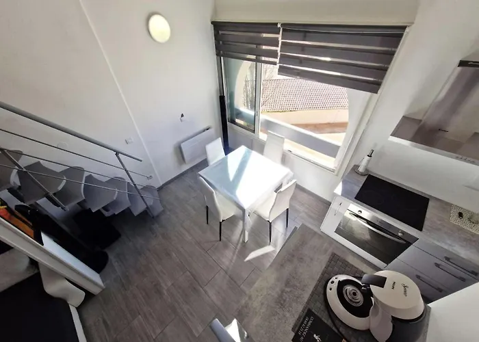 Les Arcades - 2 Pieces Mezzanine 6 Couchages Port Mae-8483 Leucate